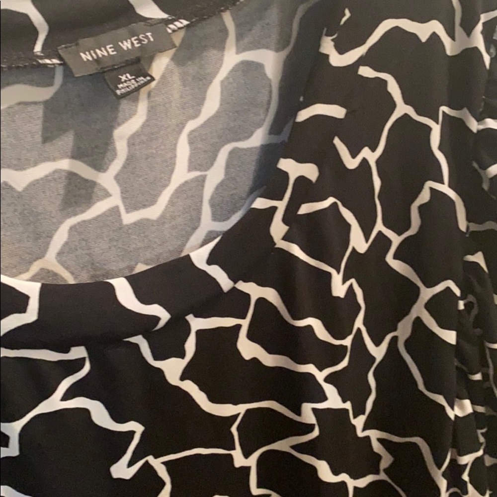 Nine West - Picture 2 of 4